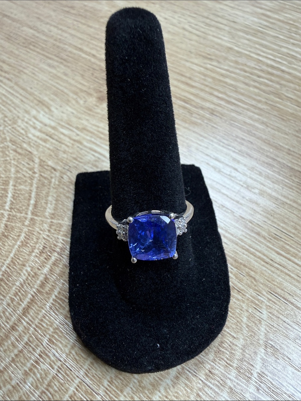14k White Gold Tanzantie Center And Diamond Accents - size 7